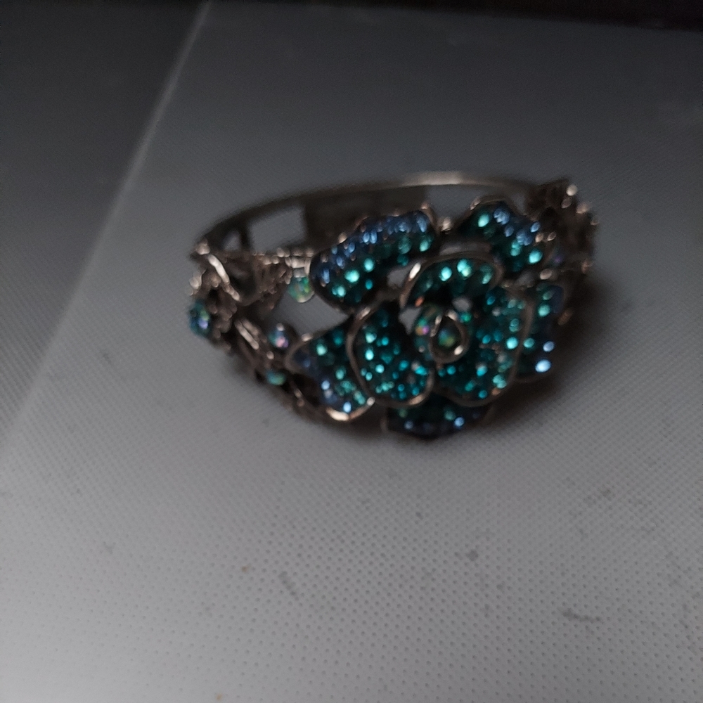 French glam party style rhinestone cuff bracelet brilliant stones bling flower